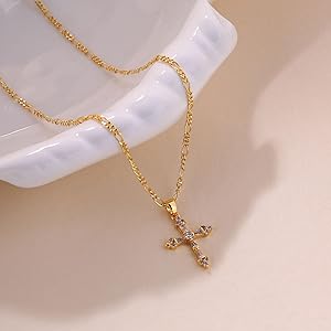 Amazon.com: FUCJOEE Gold Cross Necklace for Women, 14k